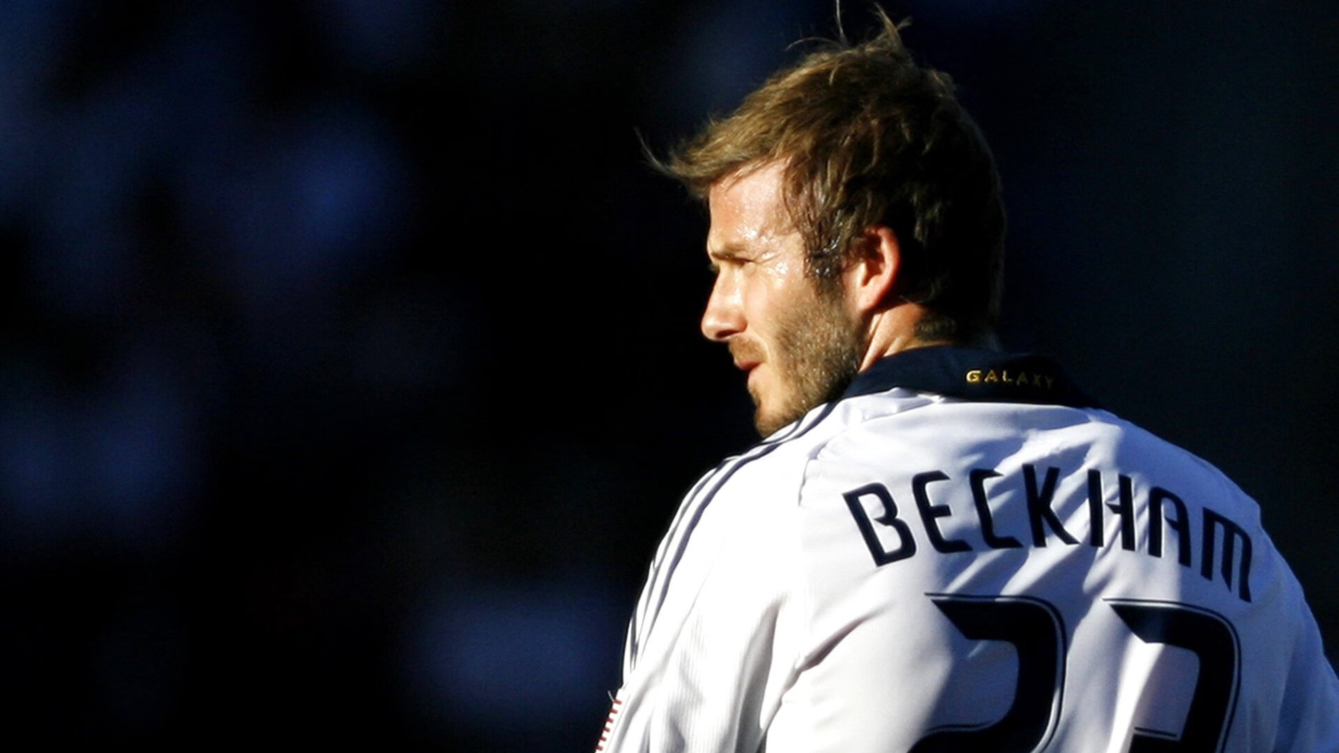 欧冠半决赛焦点战，老鹰粉碎快船，战术与意志的胜利