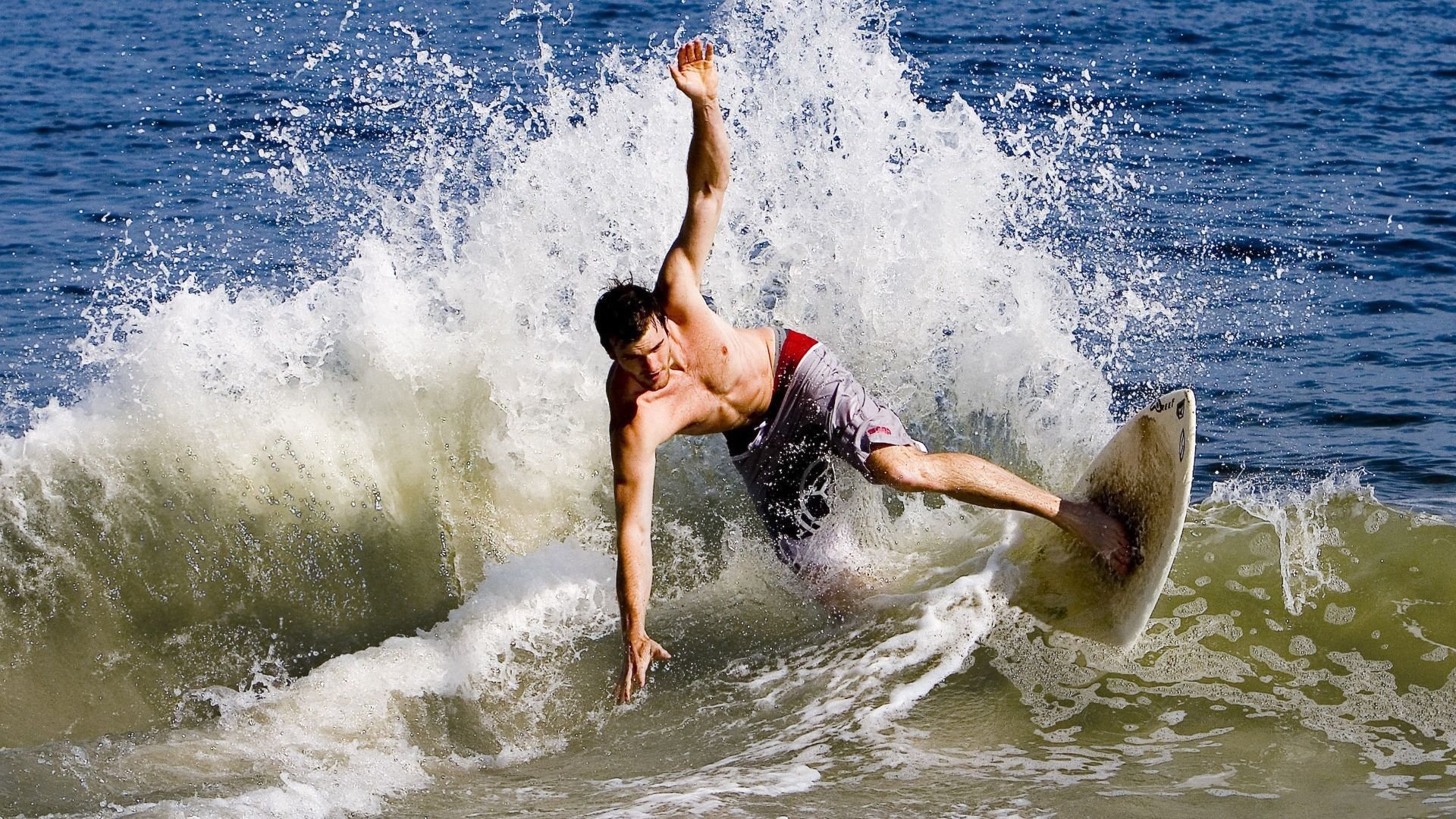 太阳升起，小贾伦独舞，连续得分风暴撕裂深圳防线